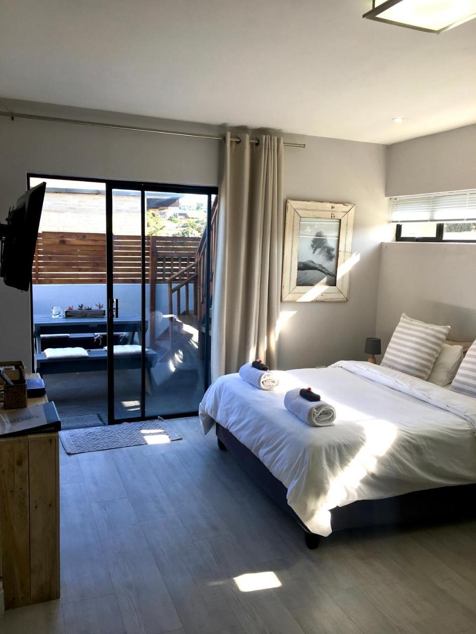 Lower Point Surf Studio Jeffreys Bay Extérieur photo