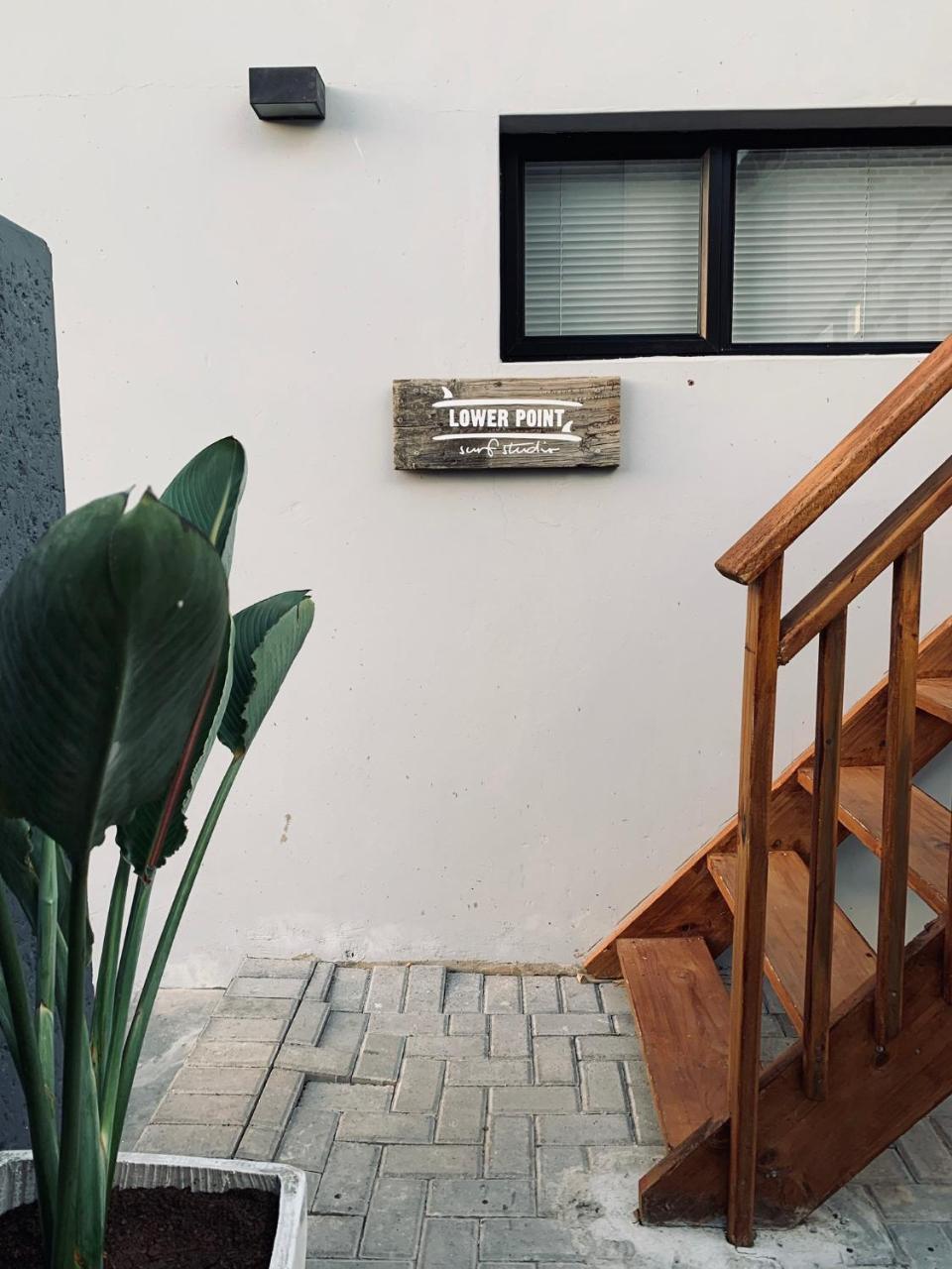 Lower Point Surf Studio Jeffreys Bay Extérieur photo